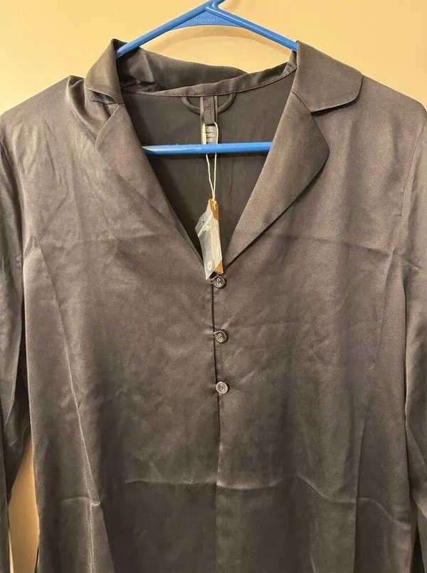 Skims Open Neck Stretch Silk Pajama Top Size XS Soot - Image 11