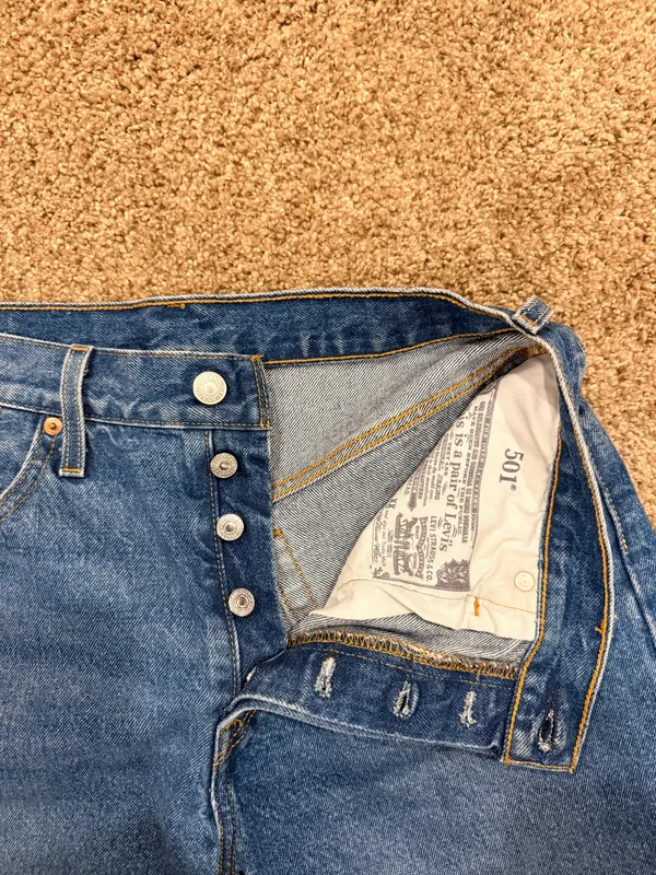 Levi’s 501 Shorts - Image 4
