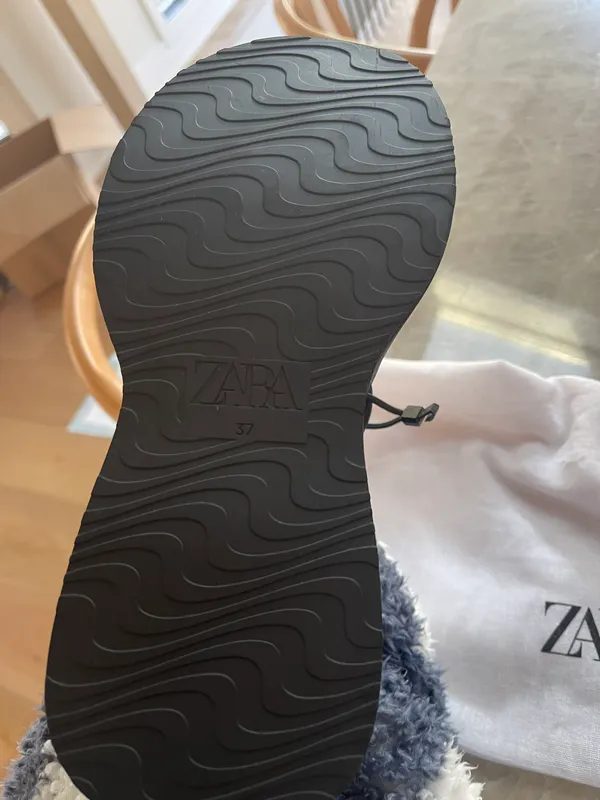ZARA Thong Platform Sandal - Image 3