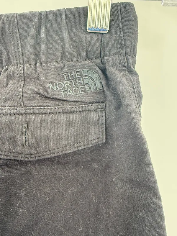 The North Face Women's Field Shorts Black w/ Yellow Belt‎ Size 0 - Image 4