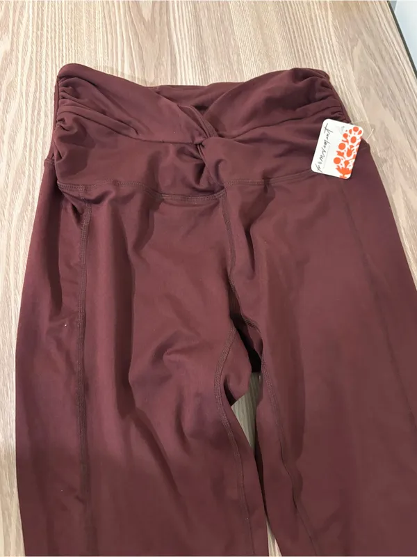 Free People Leggings in Color Espresso Size Medium Brand New - Image 2