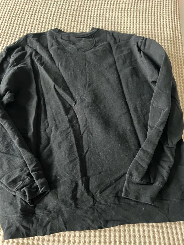 Amazon Trump black crewneck sweatshirt Size XL #trump #sweatshirt - Image 3