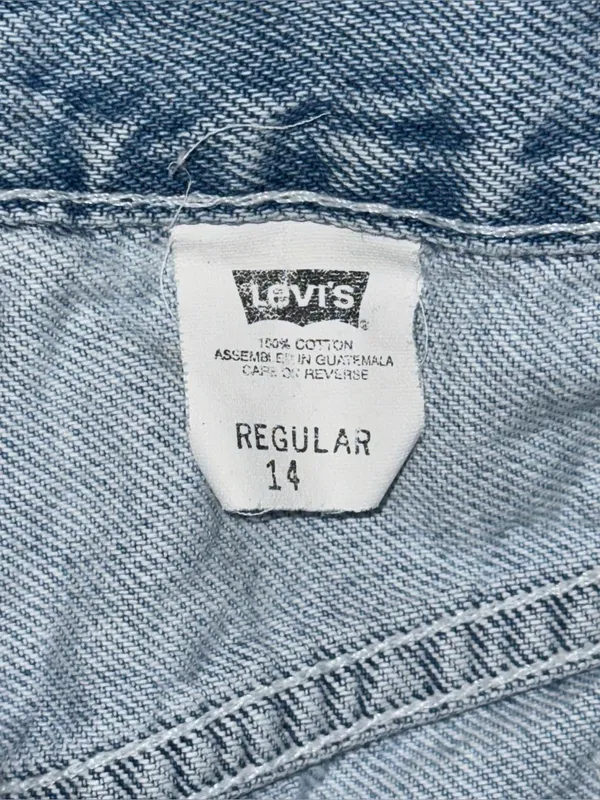 Vintage Y2K Levi’s Relaxed Fit Denim Shorts Women’s 14 / 30 Light Wash Jorts - Image 4