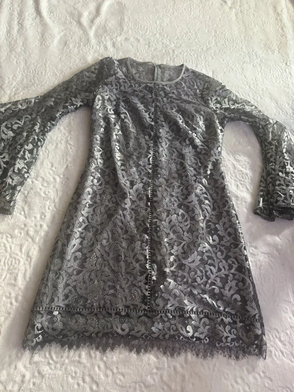 White House Black Market Size 8 Metallic Silver Bell Sleeve Dress - Image 4
