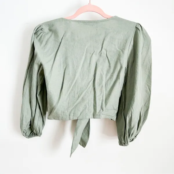 NWT Abercrombie & Fitch Sage Green Tie Front Puff Sleeve Crop Top sz Small - Image 8