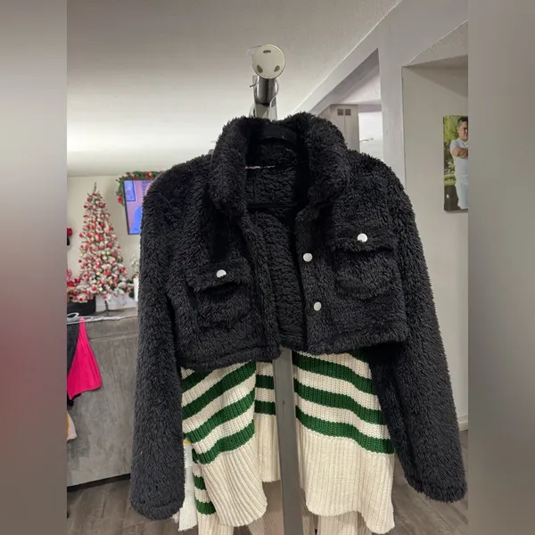 Chic Black Teddy Jacket for Women - Image 5