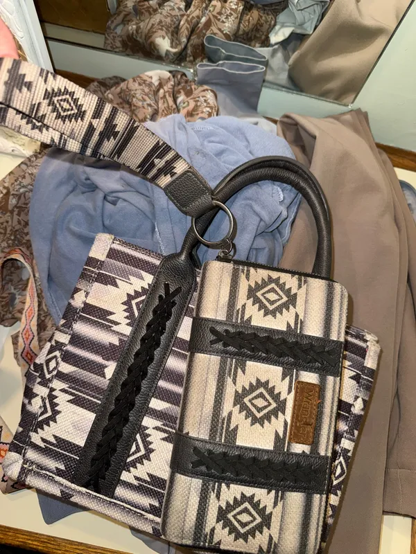 Wrangler Bag Crossbody - Image 4