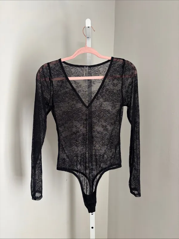 Anthropologie Deep V-Neck Lace Black Sheer Long Sleeve Bodysuit Size Small Layer - Image 3