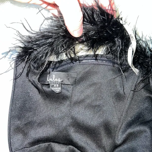 Elegant Lulu’s Extraordinary Glam Feather Trim Evening/Prom Gown! - Image 7