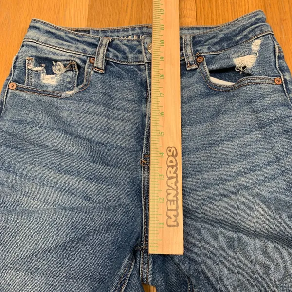 American Eagle Mom Straight‎ Jeans Distressed Medium Wash Blue Size 2 Regular - Image 3