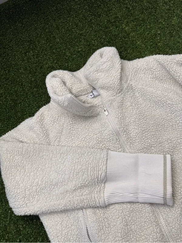 Athleta Tugga Sherpa Jacket in Natural White Cream Winter Croppy Casual Lg - Image 3
