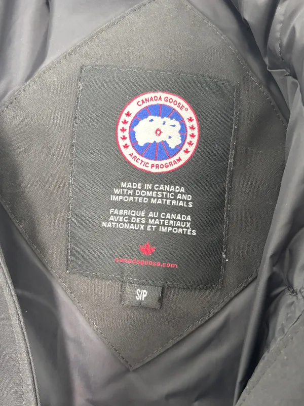 Canada Goose Kensington Parka in Black - Image 6