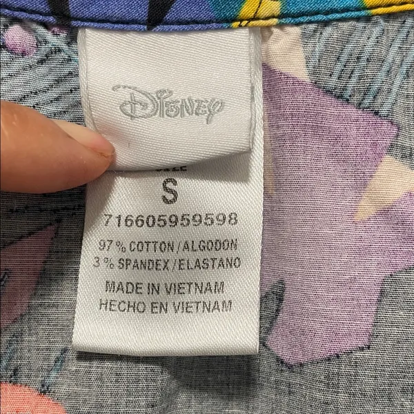 Tooniforms Women's Disney's Lion King Family Pride Print Scrub Top - Image 3