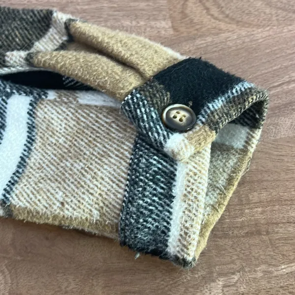 Flannel Shacket size SMALL. Tan - Image 8