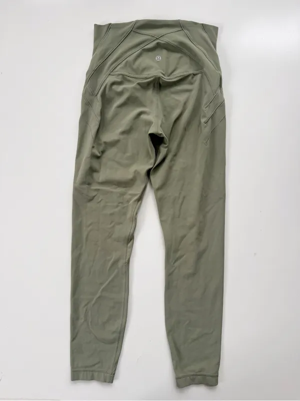 lululemon Nulu Fold High-Rise Yoga Tight size 6 - Image 6