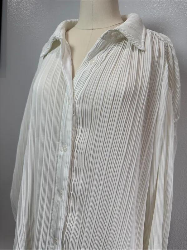 Good American Always Fits Plisse Blouse Size 1/2 Medium - Image 2