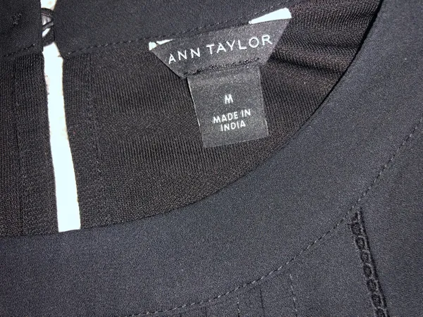 Ann Taylor Black Ruffle Pleat Shell Medium - Image 4
