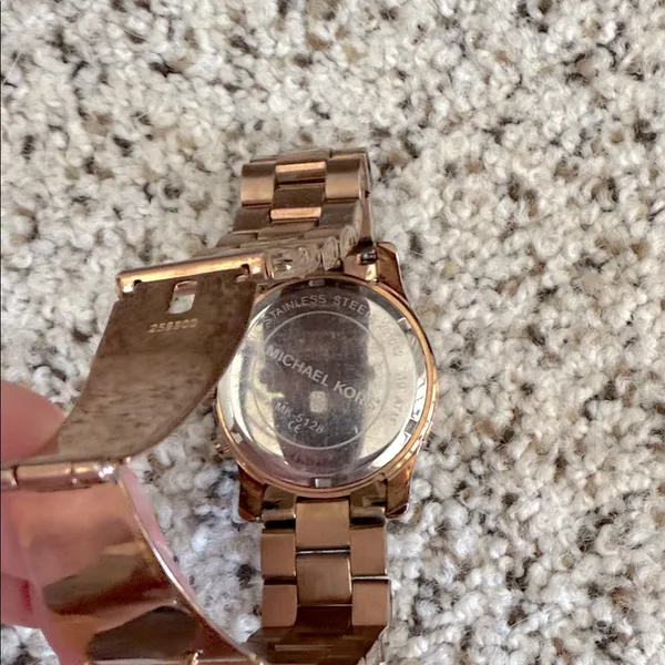 Vintage Michael Kors Metallic Rose Gold Watch - Image 2