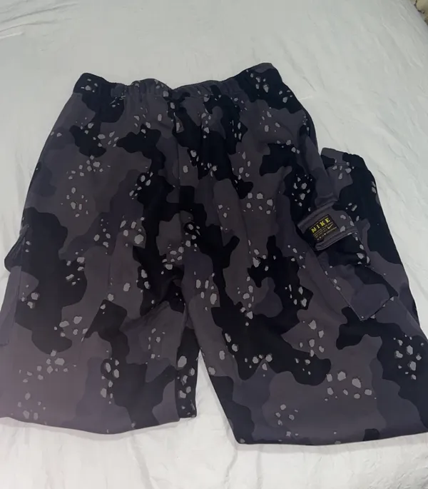 Nike Cargo pants - Image 4