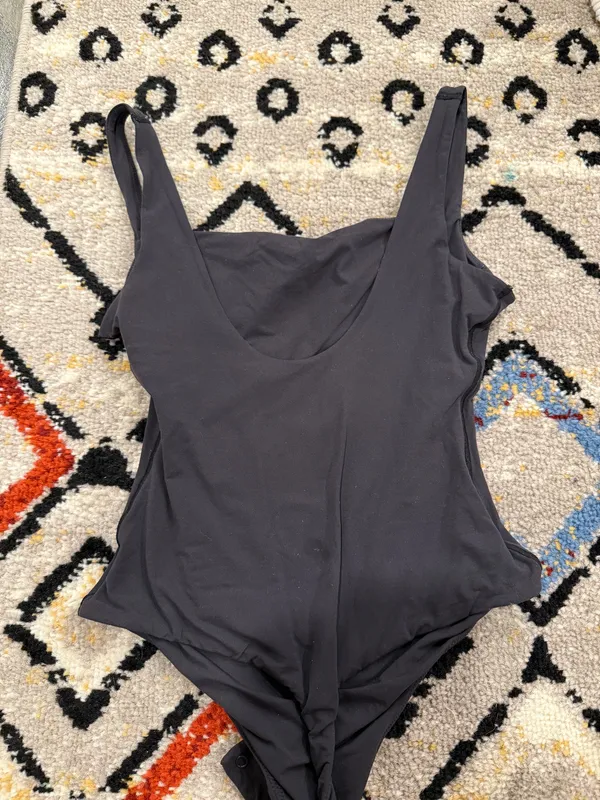 SKIMS Bodysuit Fits Everybody - Image 2