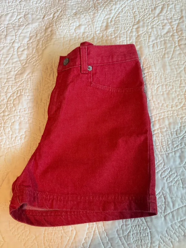 Levi's Red High-Rise Denim Shorts - Image 3