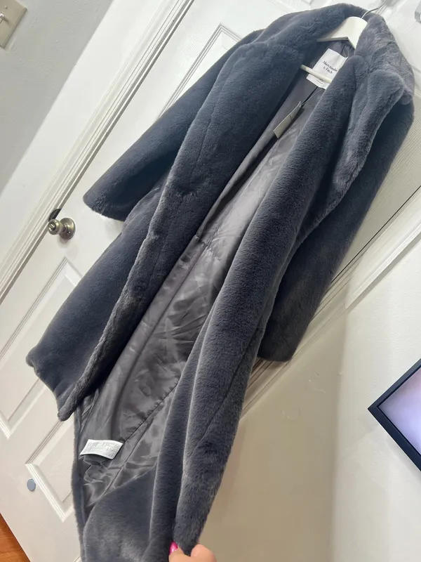 Abercrombie & Fitch XXS Gray Faux Fur Long Coat Quiet Luxury Old Money Chic - Image 6