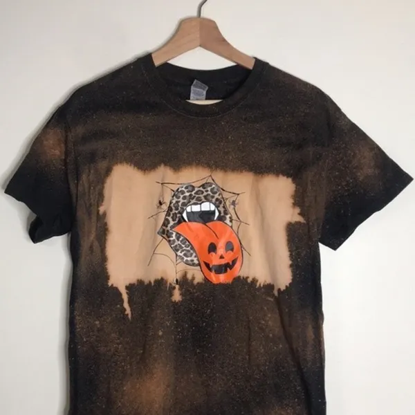 Gildan Halloween‎ bleached lips and pumpkin tongue T-shirt size medium - Image 3