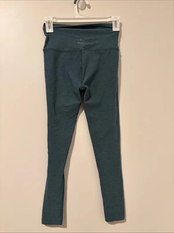Beyond Yoga Super Soft Green Leggings - Image 3
