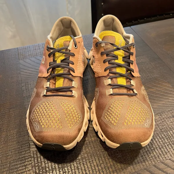 On cloud X brown running shoes for women 8.5 - Image 2