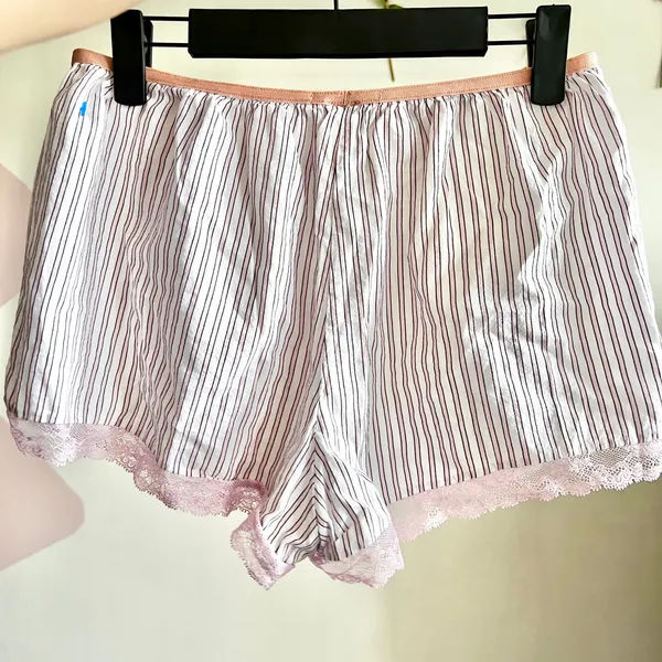 Victoria's Secret Pink Striped Pajama Shorts, Coquette,‎ Y2K, Soft Girl, Small - Image 2