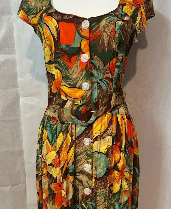Vibrant Tropical Button - Image 6