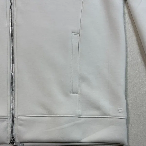 Calia Women's Classic White Zip-Up Vest - Image 6