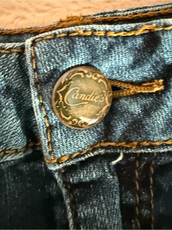 Candie's Y2K Denim Mini Skirt Raw‎ Hem Embroidered Pockets - Image 3