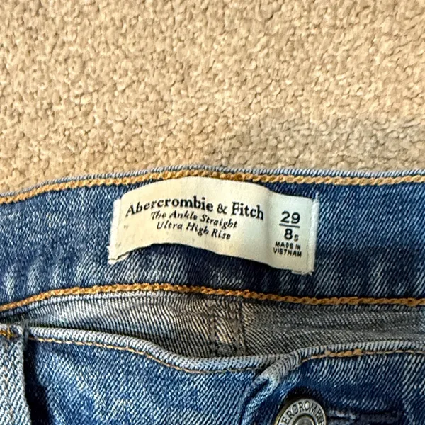 Abercrombie & Fitch Medium Wash Ultra High Rise The Ankle Straight Jeans Size 29 - Image 4