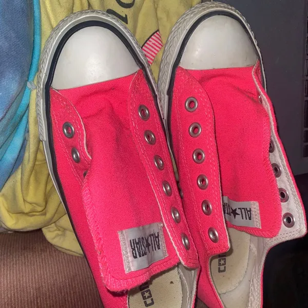 Chuck Taylor converse pink No laces size 7 - Image 3