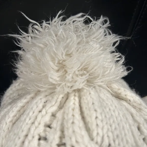 The North Face Off White Cable Knit Beanie - Image 9