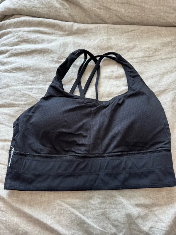 Quince Black Light Support Women’s Sports Bra - Image 4