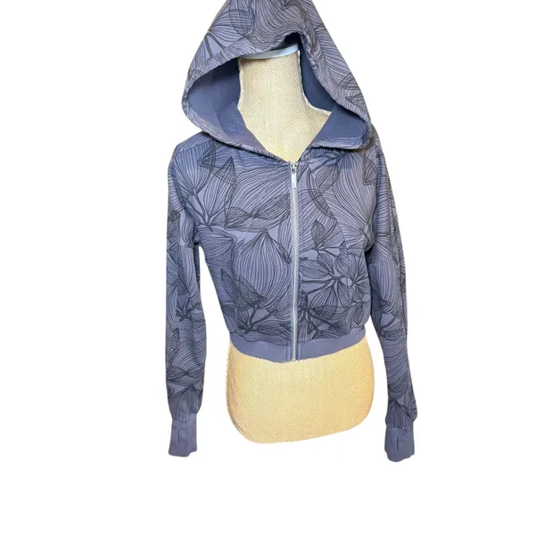 Buff Bunny Collection Cropped Zip Up Hoodie Charcoal Leaf Print Athleisure‎ M - Image 2