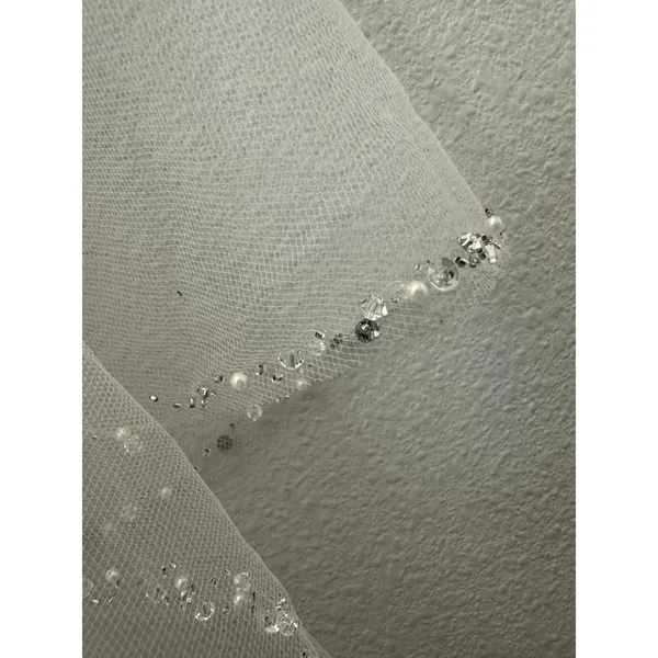 Beaded Pearl Crystal Detail Sheer Wedding Veil Metal Comb NEW without Tags - Image 2