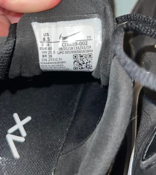 Nike Air Max 270 Shoes - Image 5