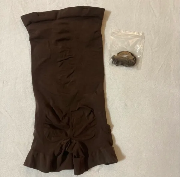 SKIMS Strapless Sculpting Shortie Bodysuit XS - Image 6