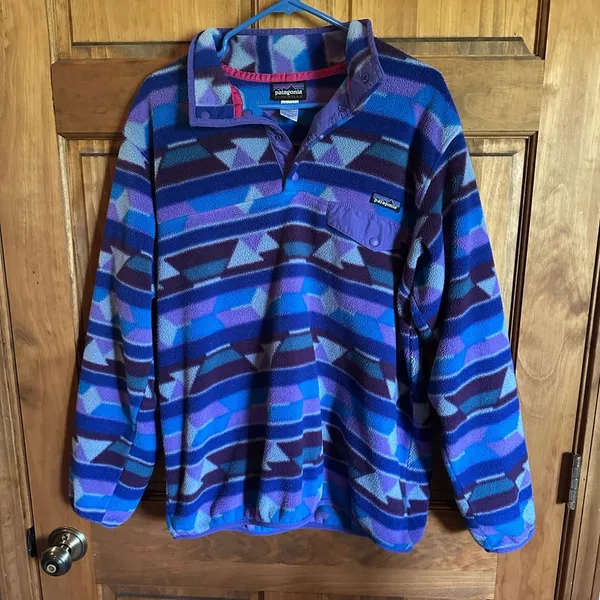 Patagonia sweater! Purple geometric quarter snap fleece pullover women’s size XL - Image 2