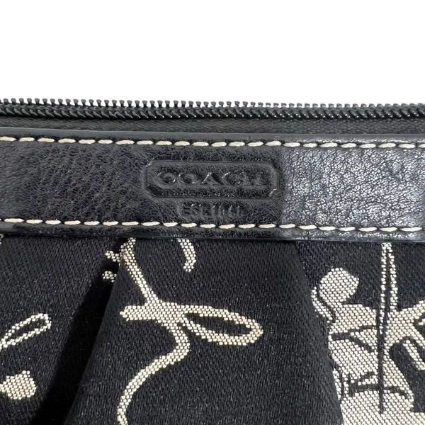 Coach Y2K horse & carriage pattern wristlet - Image 4