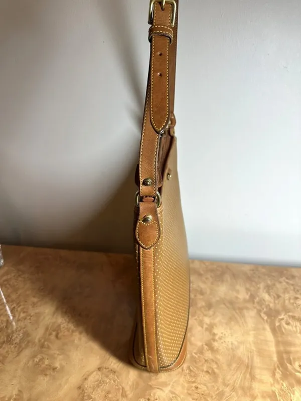 Vintage Dooney & Bourke British Tan Embossed Leather Shoulder Hobo Bag USA Made - Image 3