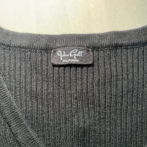 John Galt Brandy Melville Black Ribbed Button Front V-Neck Cardigan Cropped OS - Image 2