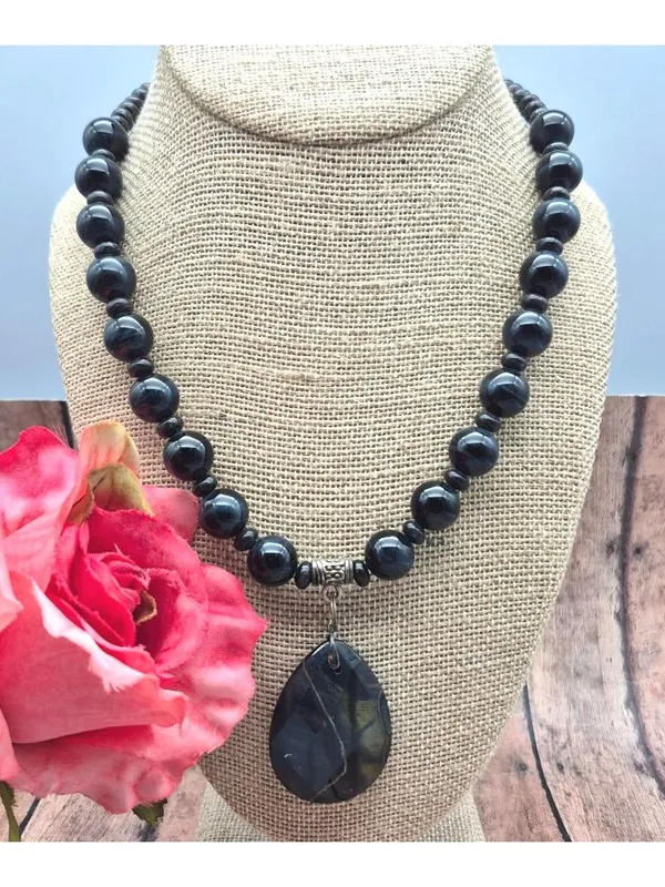 Black Glass Bead Collar Necklace Tigers Eye Faceted Teardrop Pendant Witchy Goth - Image 3