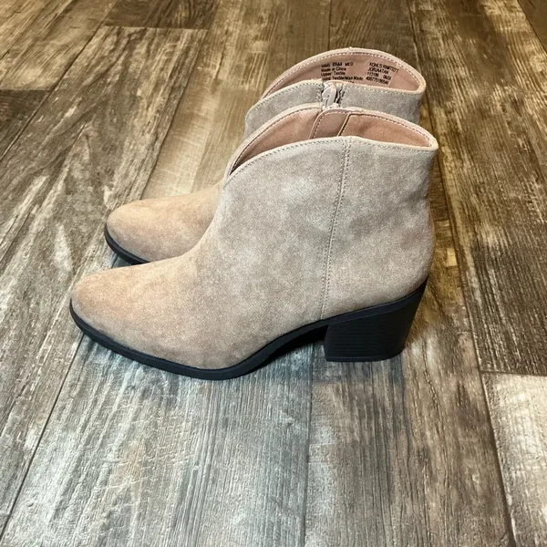Sonoma Tan Ankle Boots Size 6.5 - Image 3
