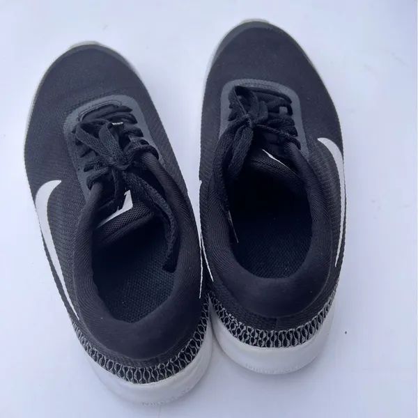 Nike Women's Black and White Athletic Sporty Running Swoosh Logo Sneakers Sz 8.5 - Image 7