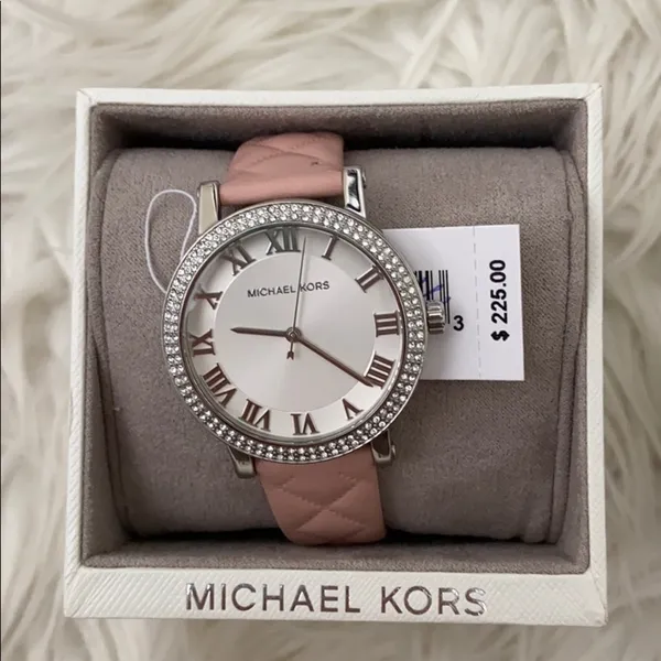 MOVING SALE! Blush pink and silver Michael Kors watch - Image 2