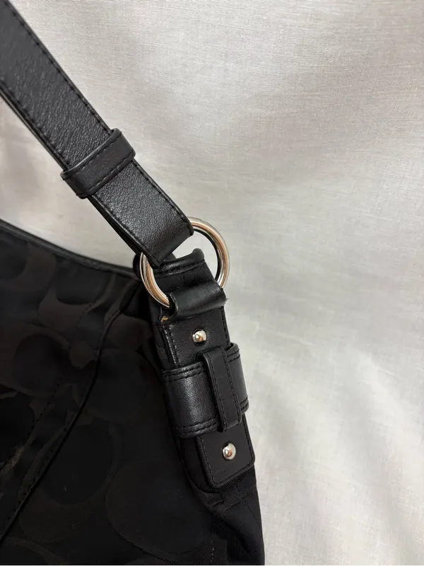 Coach Signature Optic Chain Black Shoulder Bag Purse Duffle - Image 7